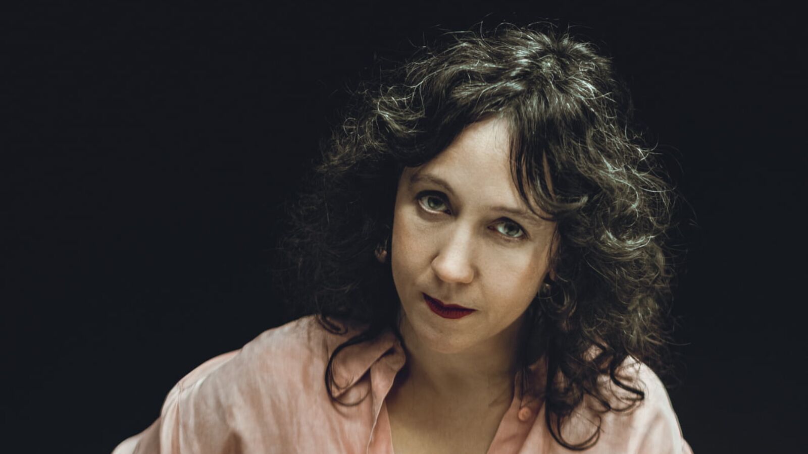 Promobeeld voor We don't live here anymore van Jakop Ahlbom Company. Fotocredits: Rahi Rezvani.