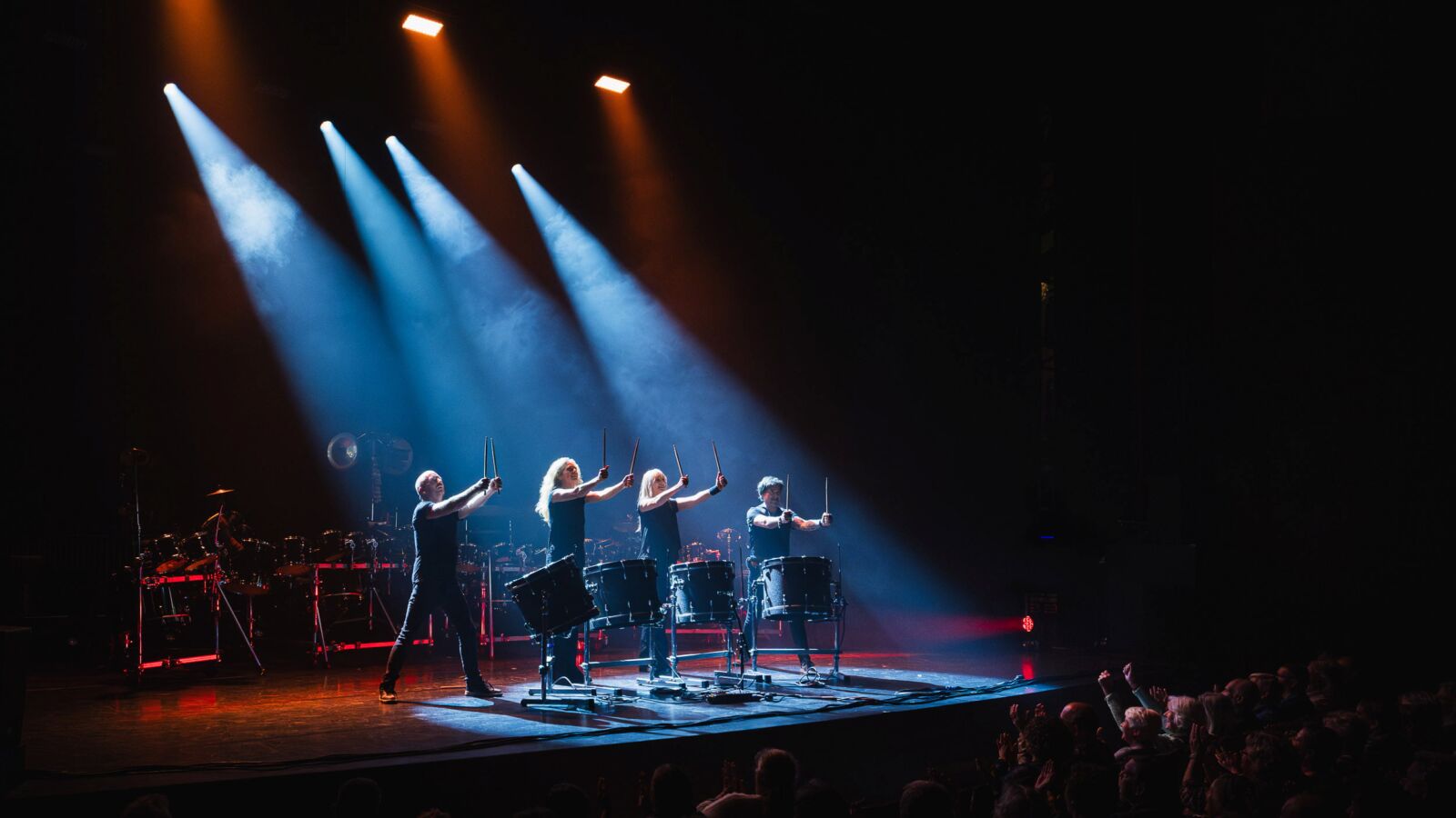 Foto van de voorstelling Rhythm of Freedom van Slagerij van Kampen. Te zien in Flint Theater Amersfoort. Fotocredits: Lisanne Bemelmans
