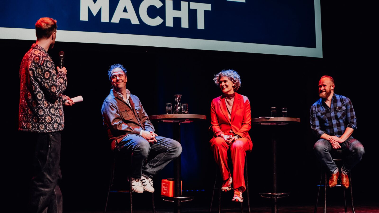 Sfeerbeeld voor het theatercollege Geef mij nu je angst van Bas Erlings. Te zien in Flint Theater Amersfoort.