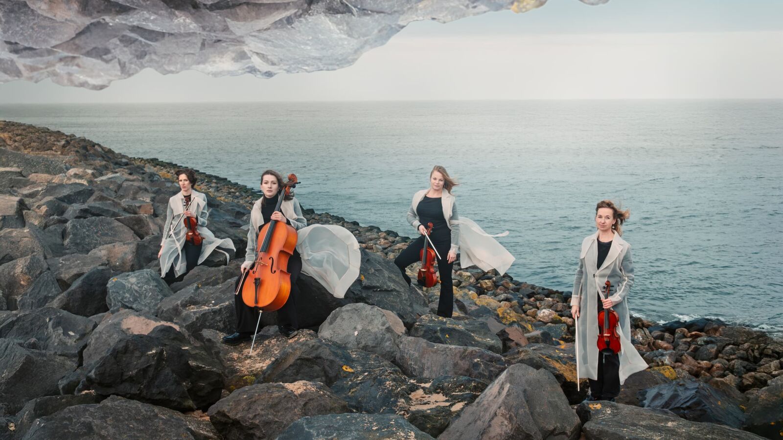 NEUTJE, NOOTJE, NOORDERLICHT: RAGAZZE QUARTET